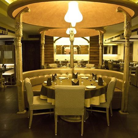 The Rajshahi Palace Hotel Indore Esterno foto