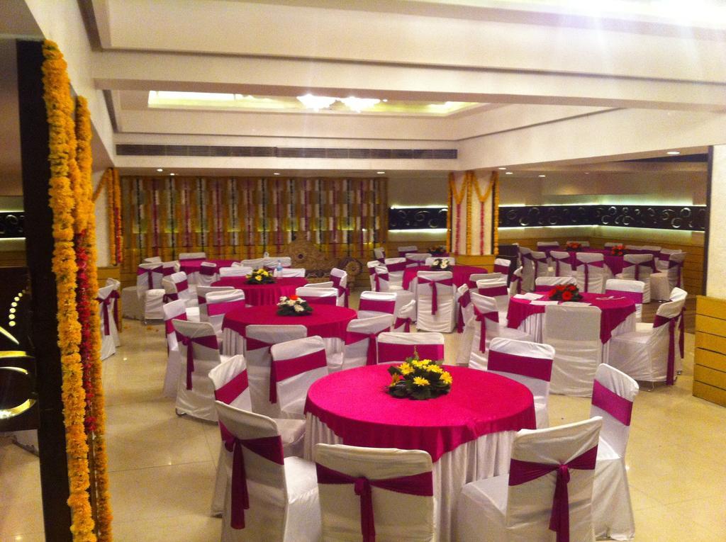 The Rajshahi Palace Hotel Indore Esterno foto