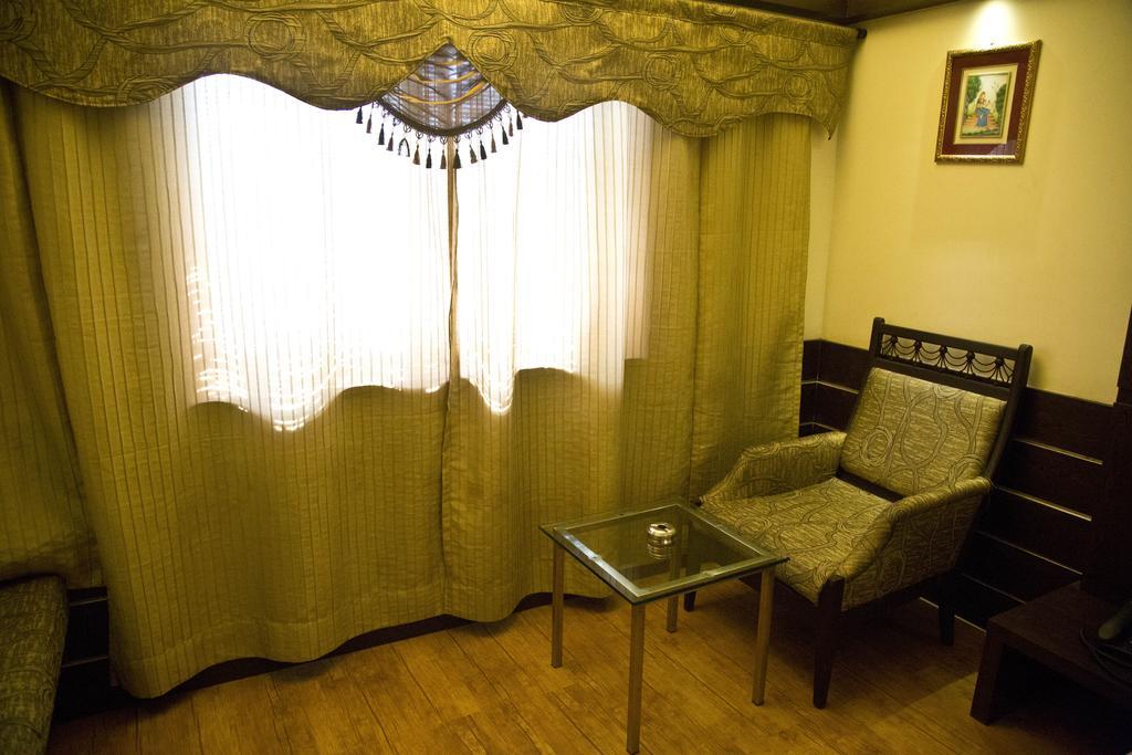 The Rajshahi Palace Hotel Indore Esterno foto